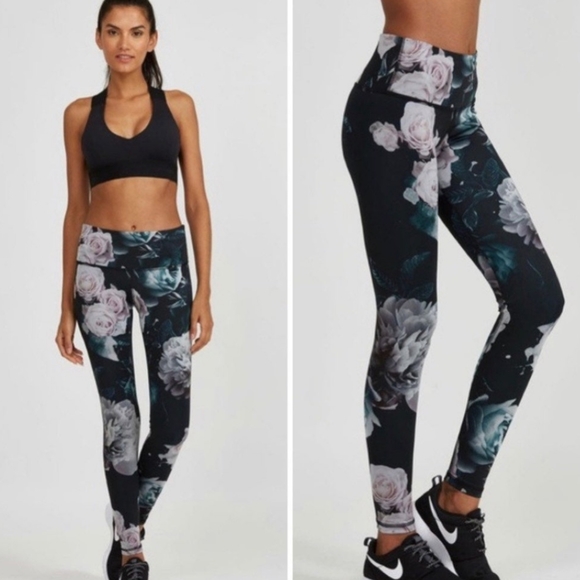 NOLI Allure Hi-Rise Leggings Black With Pink & Gray Rose Print Large NWOT - Picture 2 of 6
